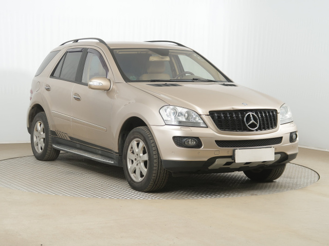 Mercedes-Benz ML 2005