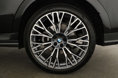 BMW X6 - 2025