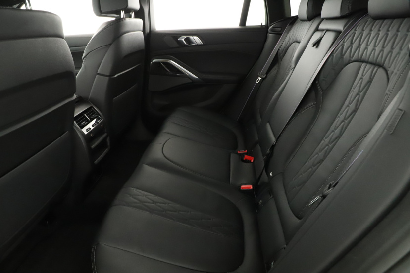 BMW X6, 2025
