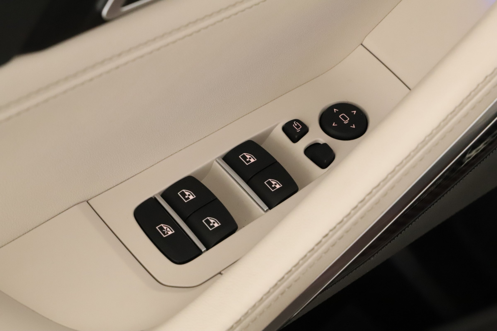 BMW X6 - 2025