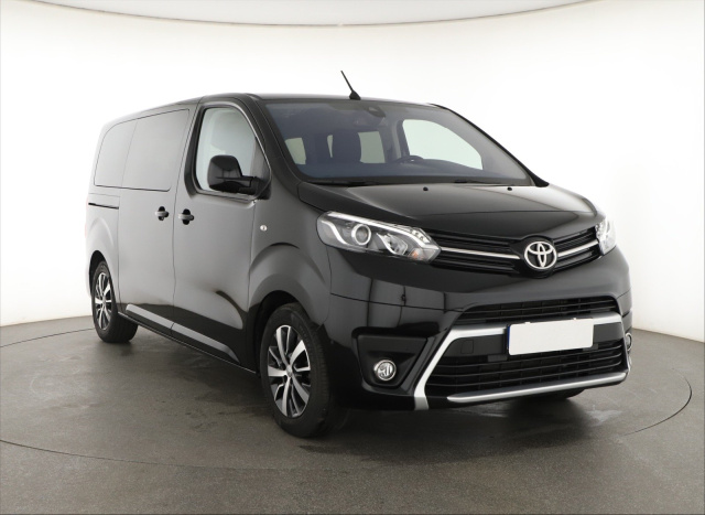 Toyota Proace Verso 2024
