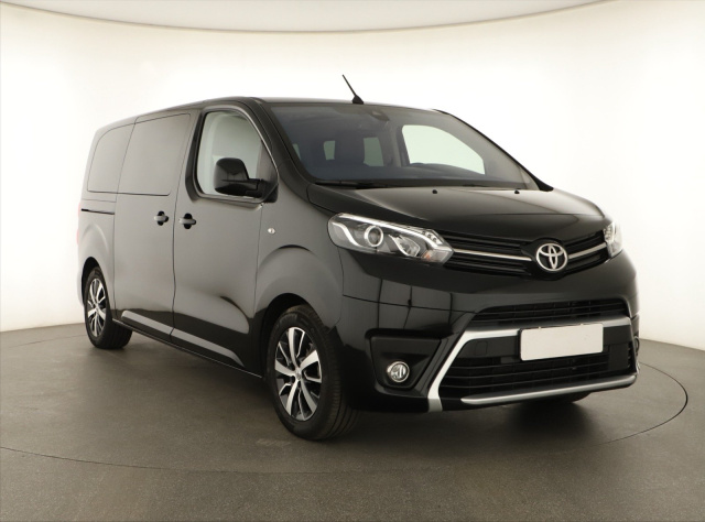 Toyota Proace Verso 2024