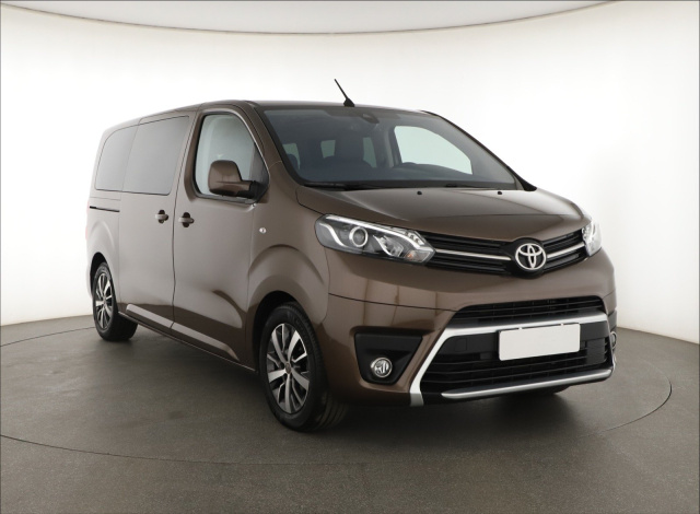 Toyota Proace Verso 2024