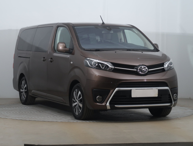 Toyota Proace Verso 2024