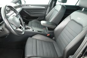 Volkswagen Passat - 2021