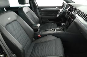 Volkswagen Passat - 2021