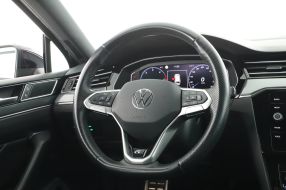 Volkswagen Passat - 2021