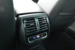 Volkswagen Passat - 2021