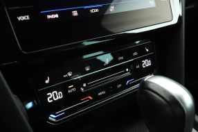 Volkswagen Passat - 2021