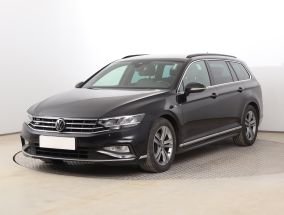 Volkswagen Passat - 2021