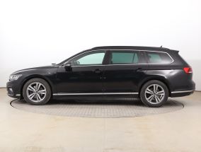 Volkswagen Passat - 2021