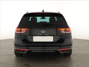 Volkswagen Passat - 2021