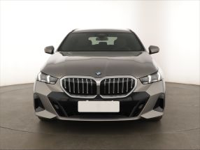 BMW 5 - 2025