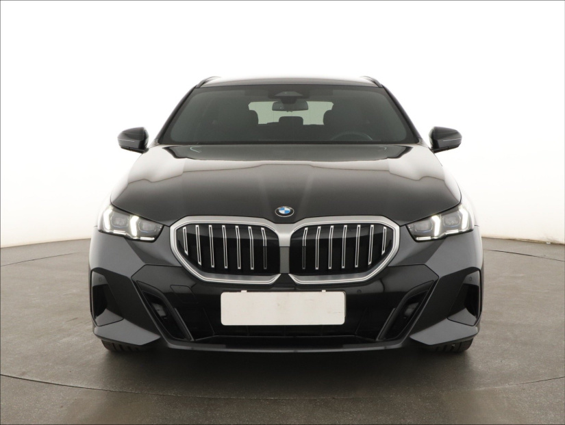 BMW 5, 2025
