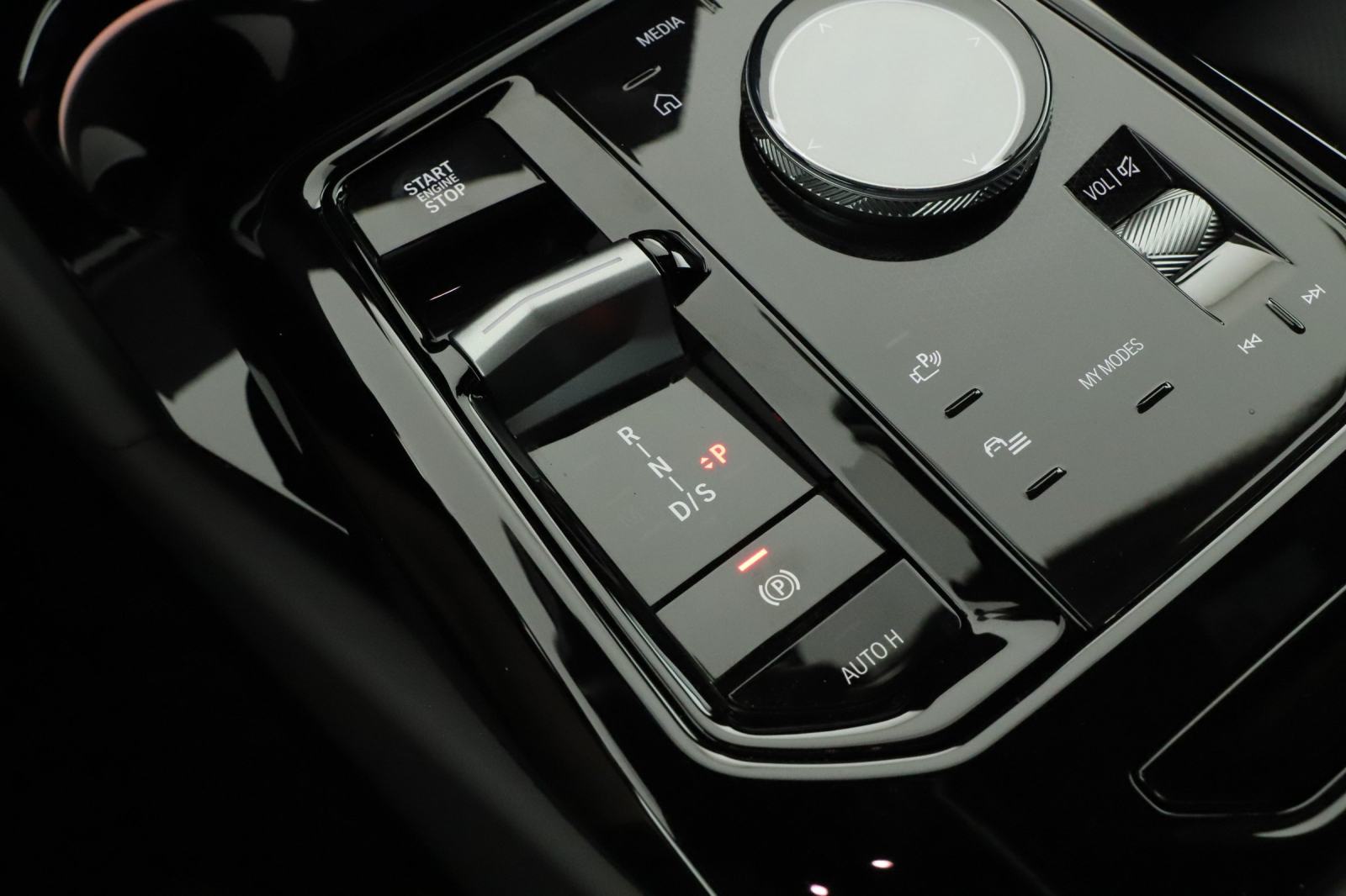 BMW 5 - 2025