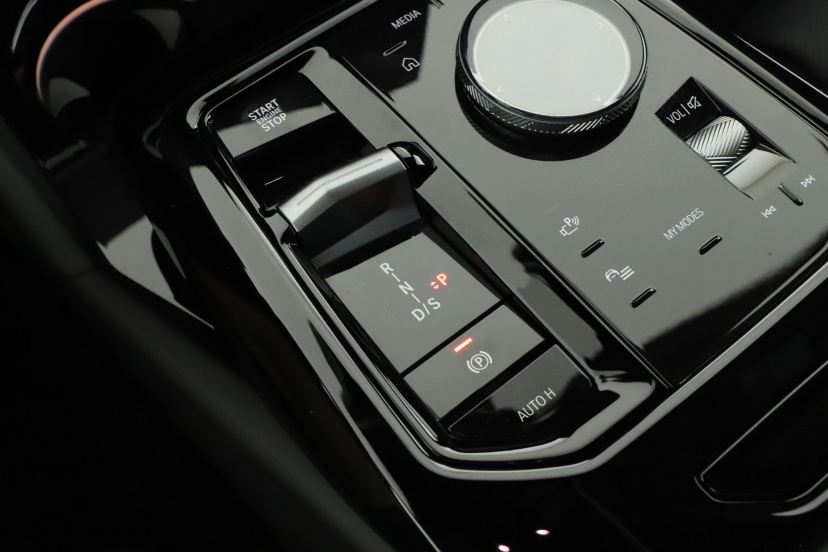 BMW 5, 2025