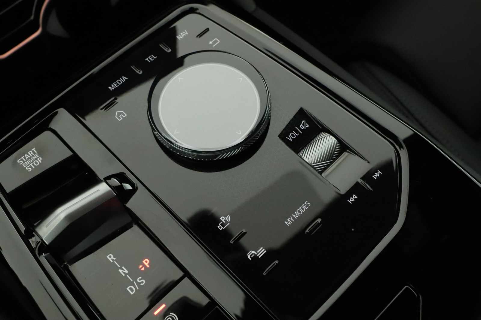 BMW 5 - 2025