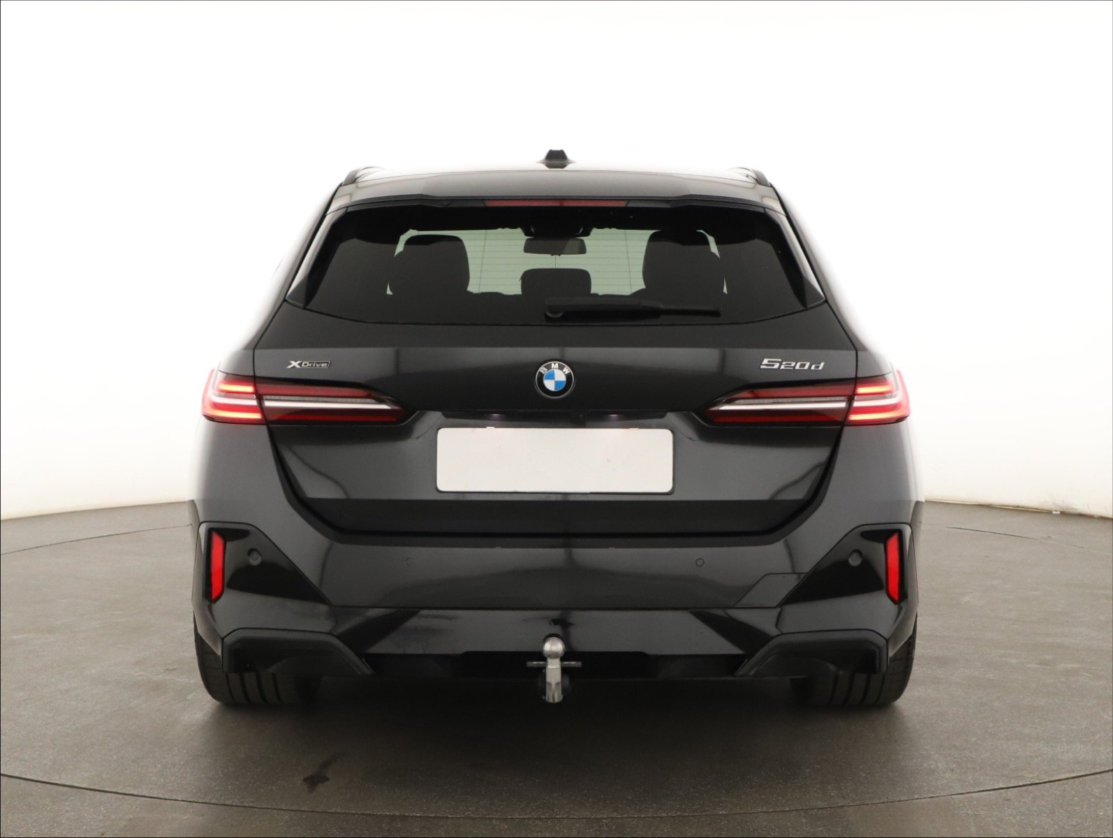 BMW 5 - 2025