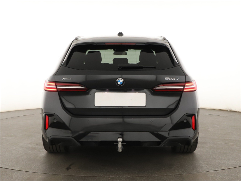 BMW 5, 2025