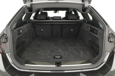 BMW 5 - 2025