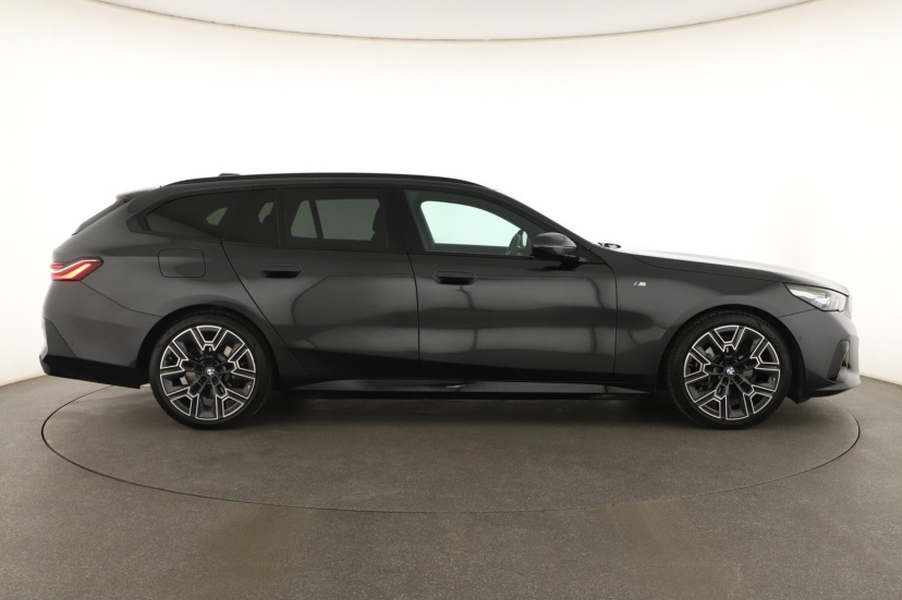 BMW 5, 2025
