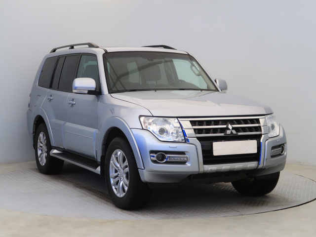 Mitsubishi Pajero, 2016