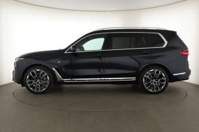 BMW X7 - 2025