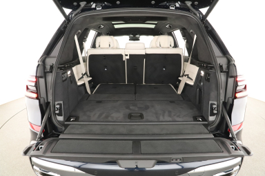 BMW X7 - 2025