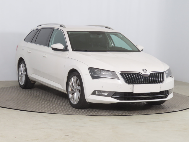 Škoda Superb 2016