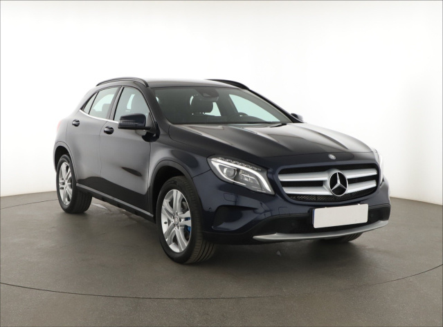 Mercedes-Benz GLA 2016