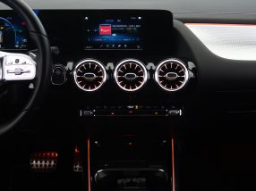 Mercedes-Benz B - 2020