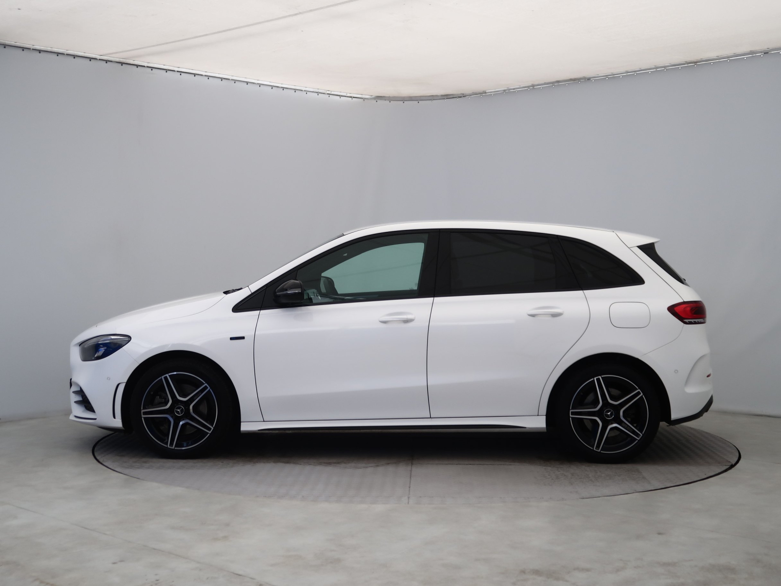 Mercedes-Benz B - 2020