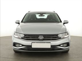 Volkswagen Passat - 2021