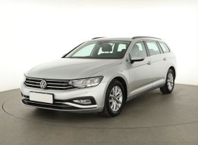 Volkswagen Passat - 2021