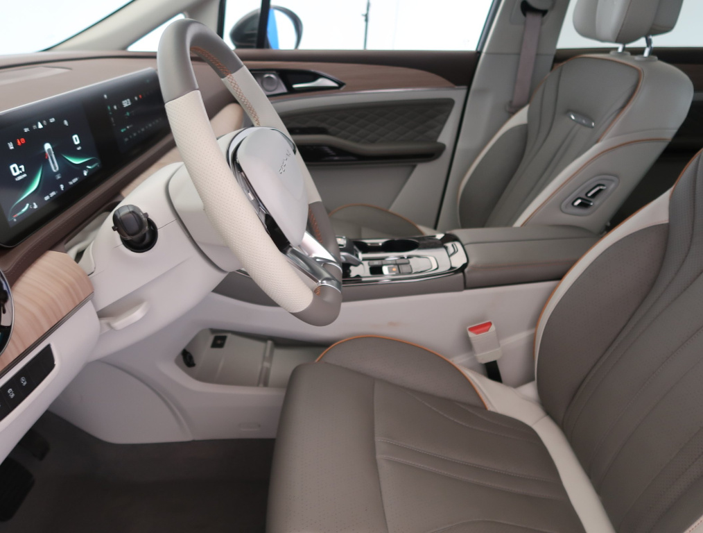 Dongfeng U-Tour