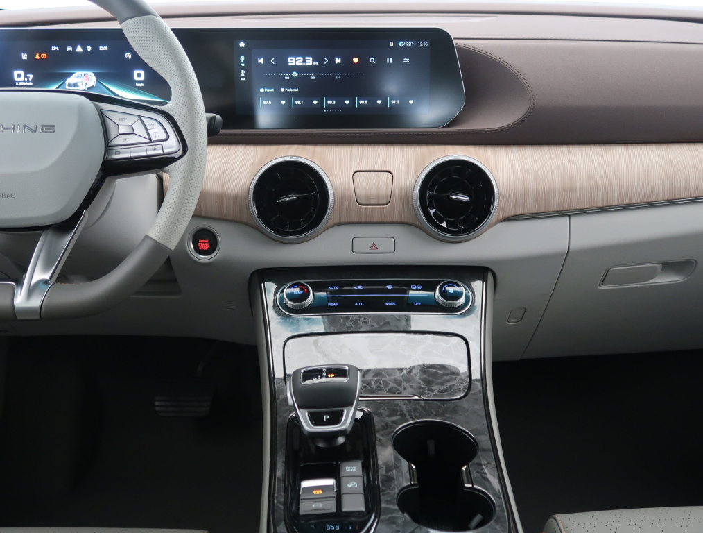 Dongfeng U-Tour