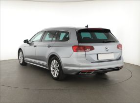 Volkswagen Passat - 2020