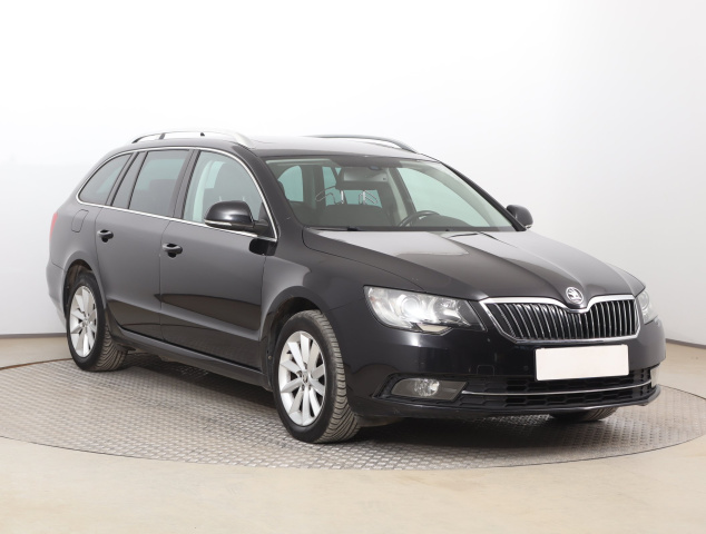 Škoda Superb 2015