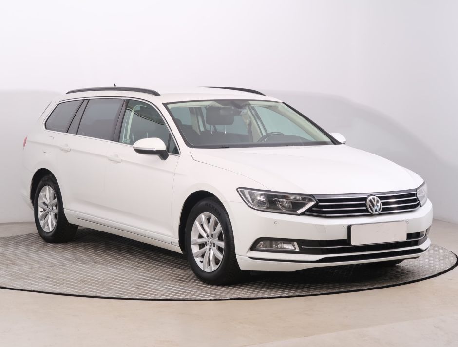 Volkswagen Passat - 2015