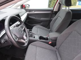 Volkswagen Golf - 2021