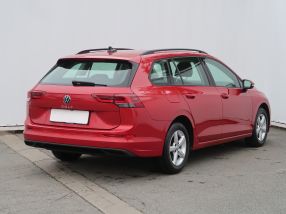 Volkswagen Golf - 2021