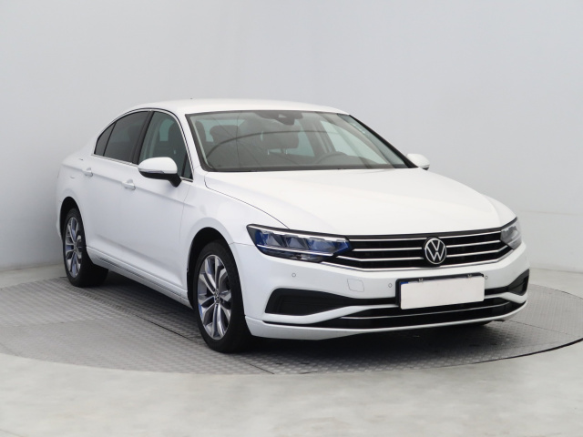 Volkswagen Passat 2021