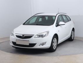 Opel Astra - 2012