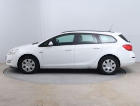 Opel Astra - 2012