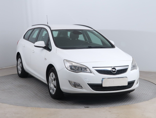 Opel Astra, 2012