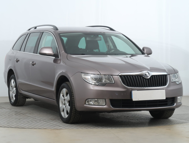 Škoda Superb 2011