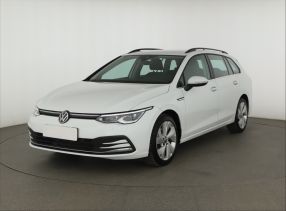 Volkswagen Golf - 2021