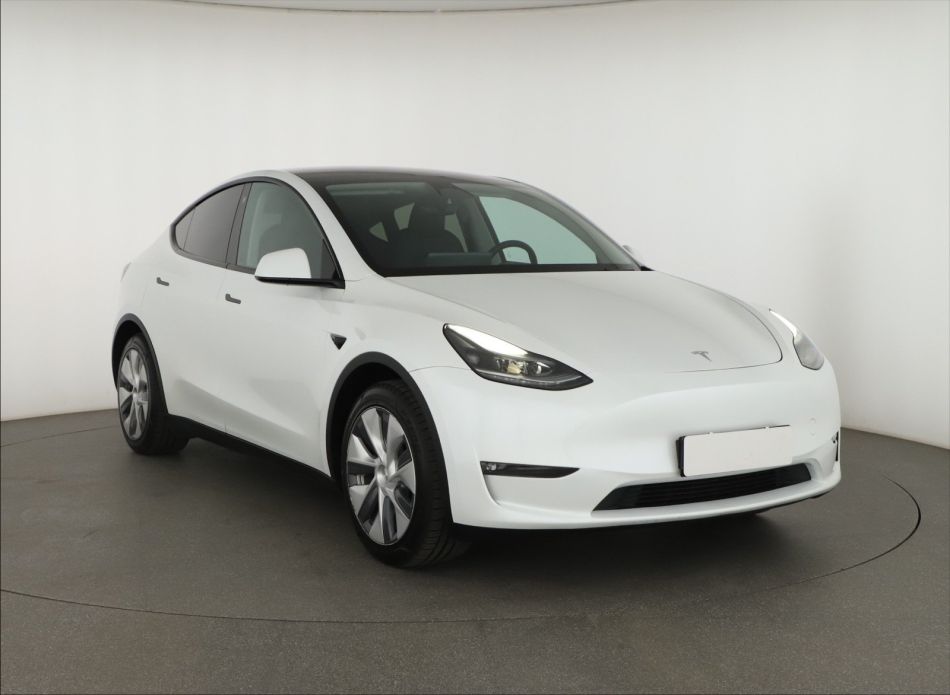 Tesla Model Y - 2023