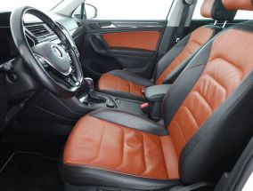 Volkswagen Tiguan - 2016