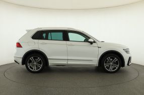 Volkswagen Tiguan - 2016